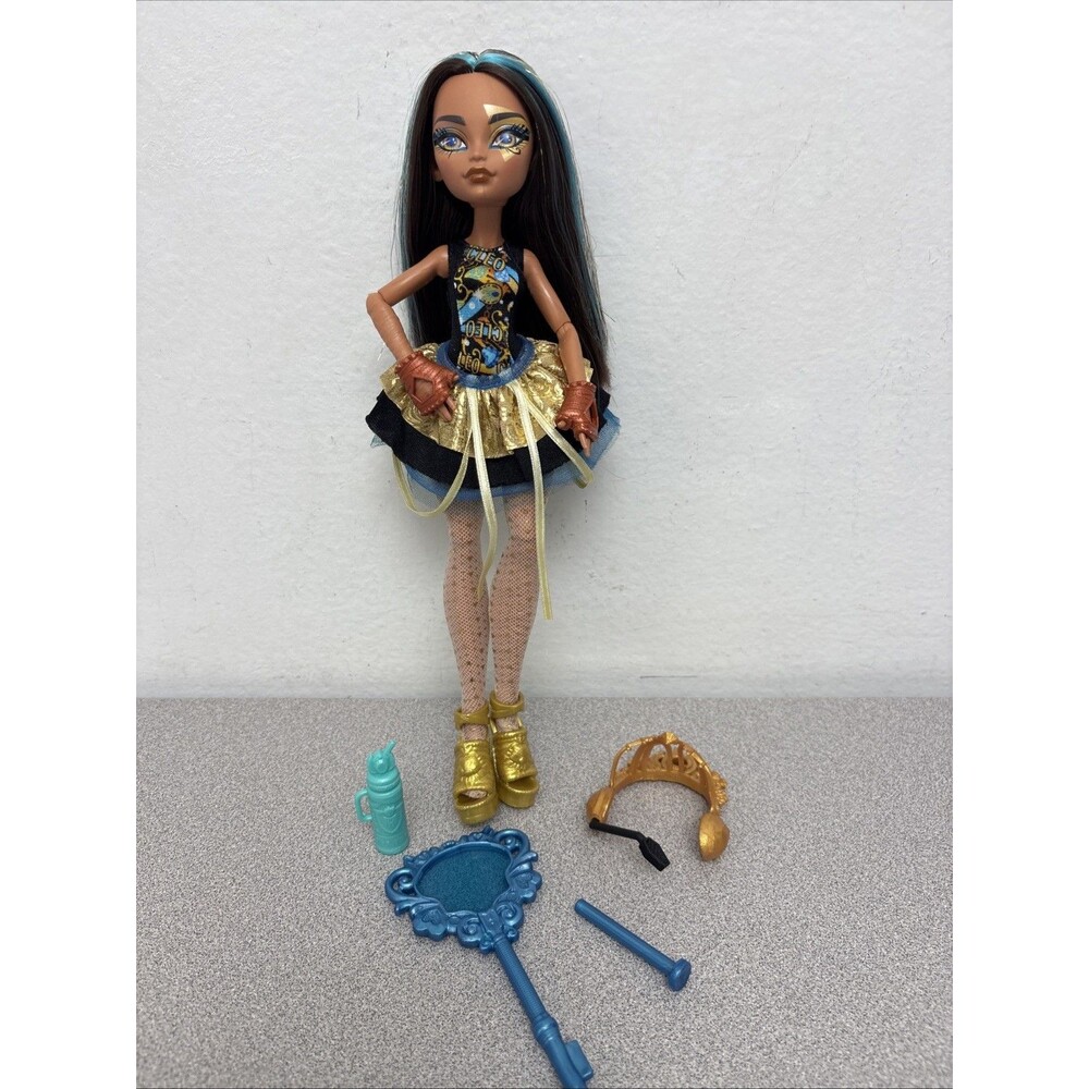 Monster High Skulltimate Secret Monster Mysteries Cleo De Nile Doll Accessories